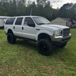 2004 Ford Excursion 