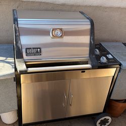 Weber 3 burner gas BBQ
