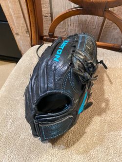 Fastpitch softball glove