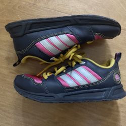 Girls Adidas Shoes Size 1 Like New