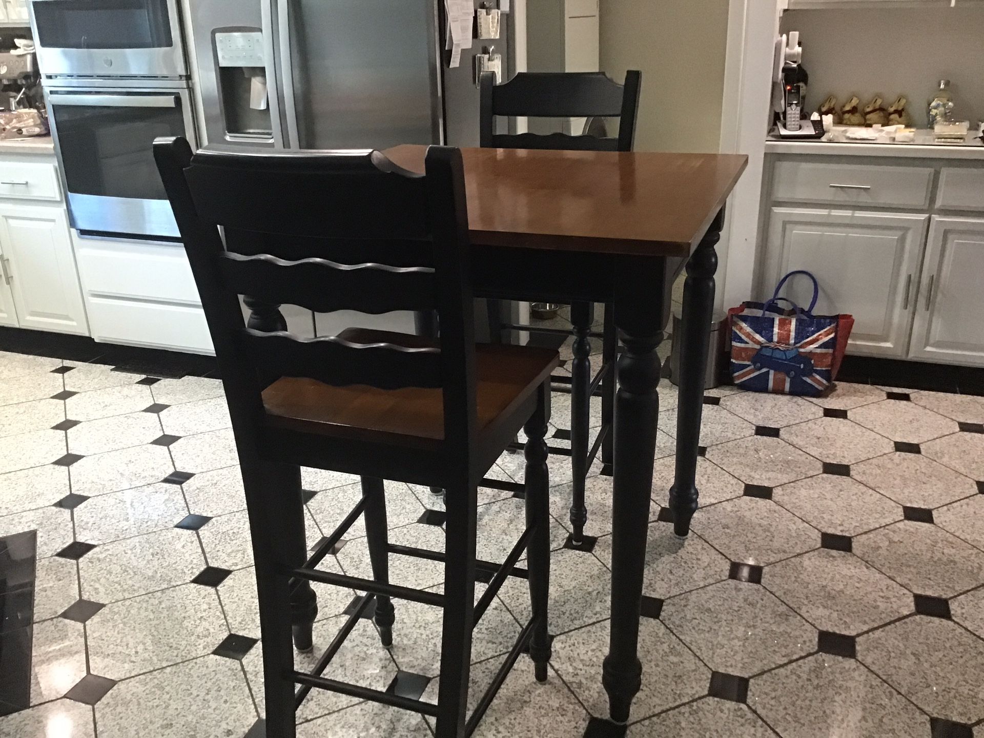 Small Breakfast Table To Chairs