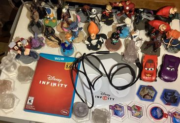 Disney Infinity 3.0 Wii U game with Play board and 36 Figures,Crystals,and Discs