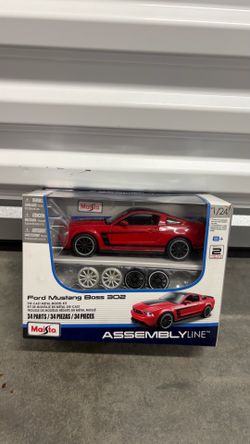 Ford Mustang Boss 302 Die-Cast Metal Model Kit