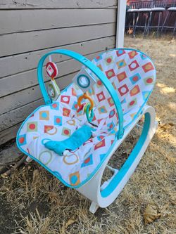 Vibrating baby chair
