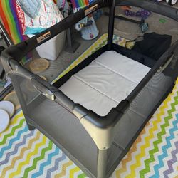 4moms Pack N Play 