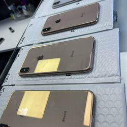 iPhone XS MAX AND XS unlocked 64 And 256Gb Unlocked !!!