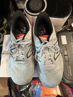 of New Balance Men's Fresh Foam X 880v12 running shoes in gray.