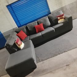 Beautiful Sectional Couch Gray 🛋 Very Clean 