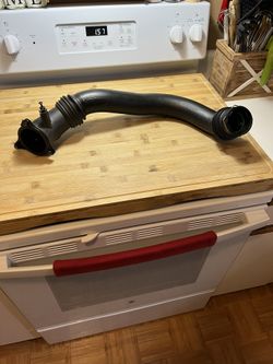 BMW G30 Turbo Charge Pipe