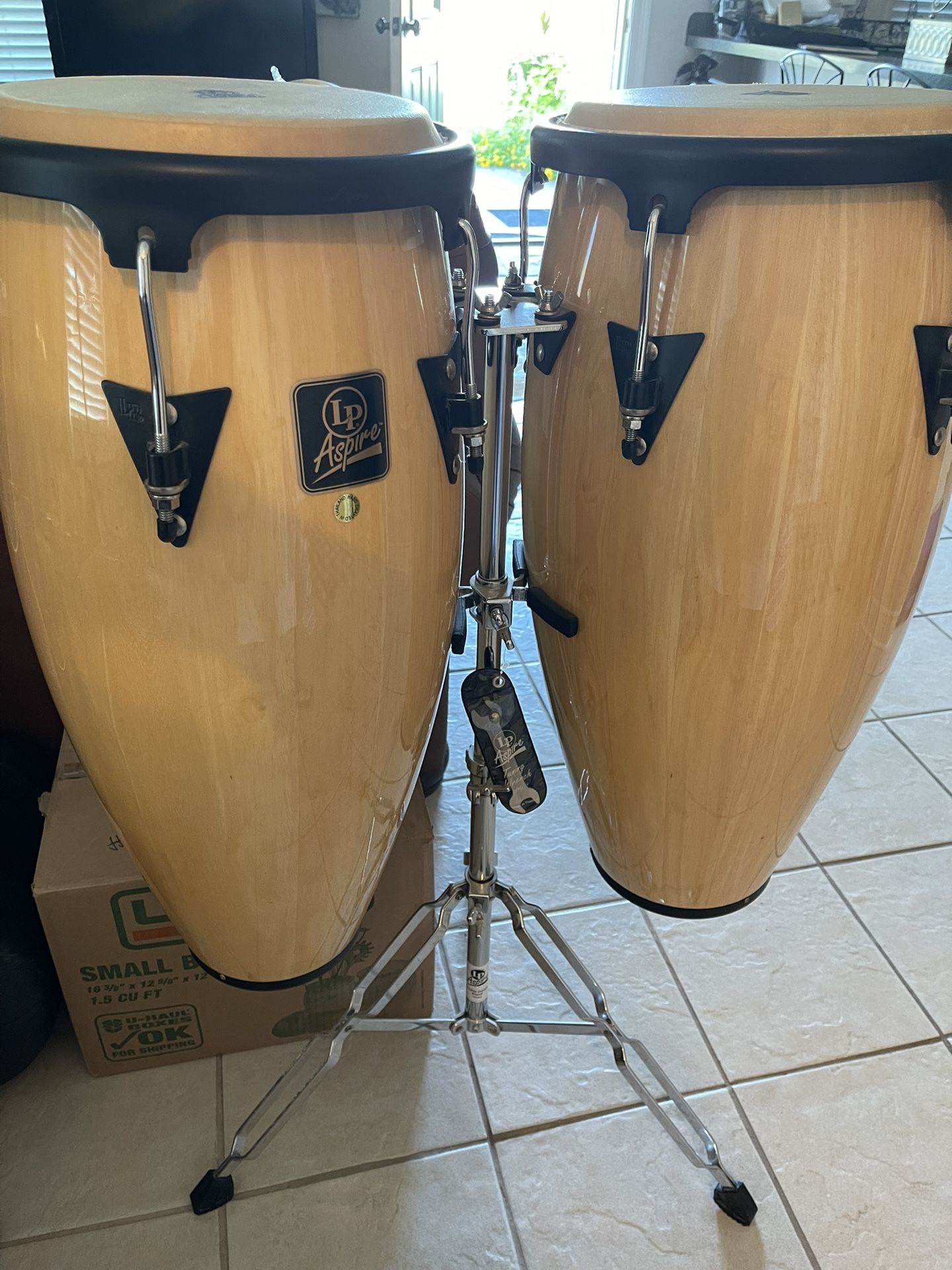 Congo Drum Set Natural wood