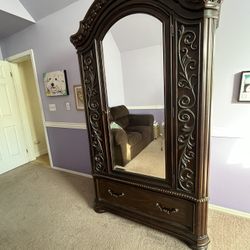 Armoire With Mirror