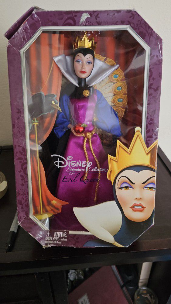 2013 Disney Signature Collection Evil Queen.