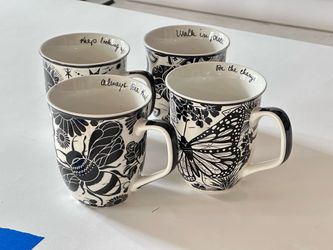 Set of 4 Karma Mugs - great condition!
