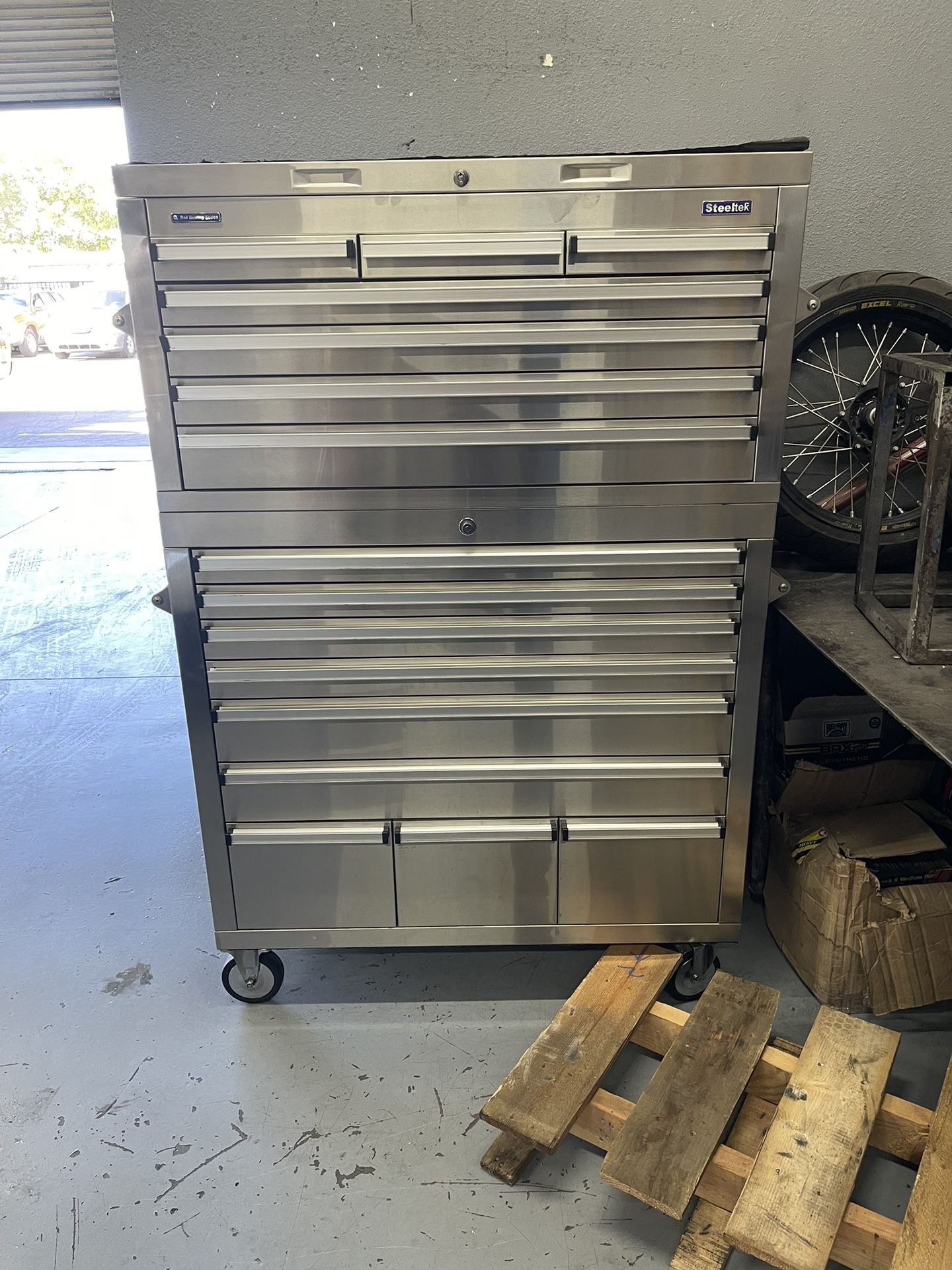 Steeltek Toolbox 16 Drawer
