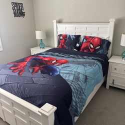 White full bed with mattress and box spring included