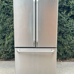 GE Refrigerator Counter Depth Model 