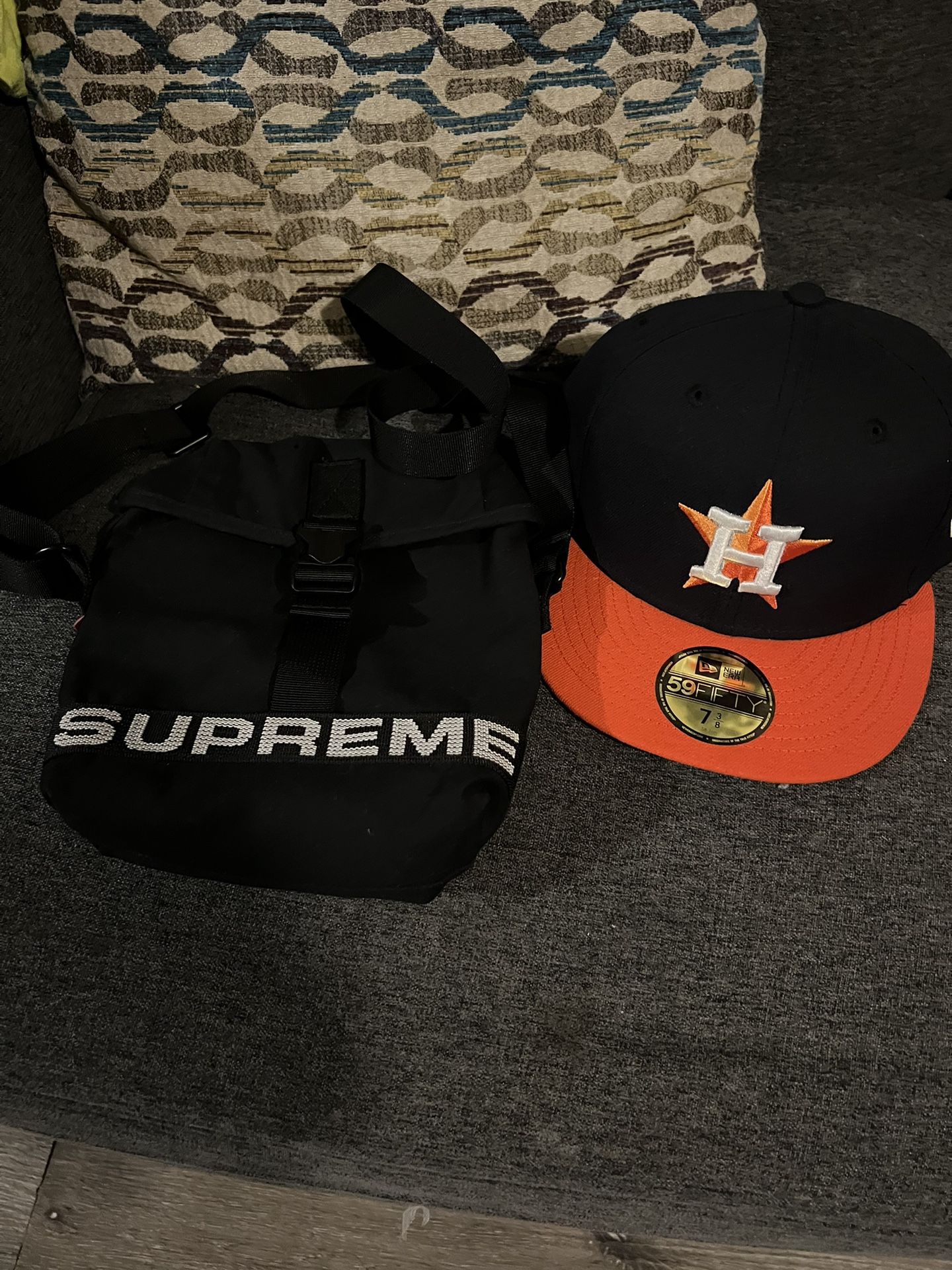 Supreme Sidebag And Fitted Cap 