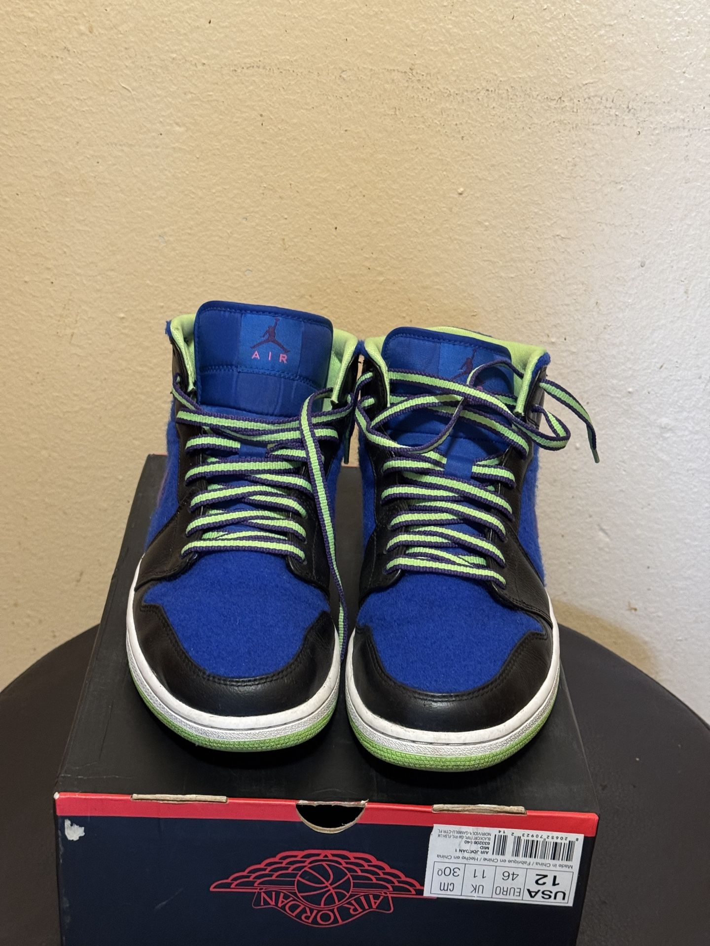 Air Jordan 1 Mid Bel Air Very Classic 