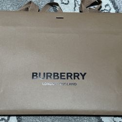 Burberry - Like New & Authentic