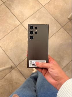 SAMSUNG S24 ULTRA UNLOCKED 256GB