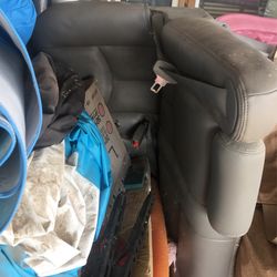 3 Row Seat 2003 Suburban In Great Shape No Tears