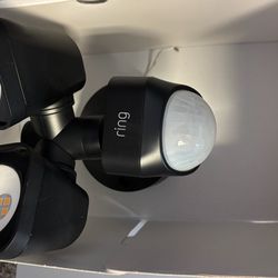 Ring Floodlight Wired - Outdoor Smart Light