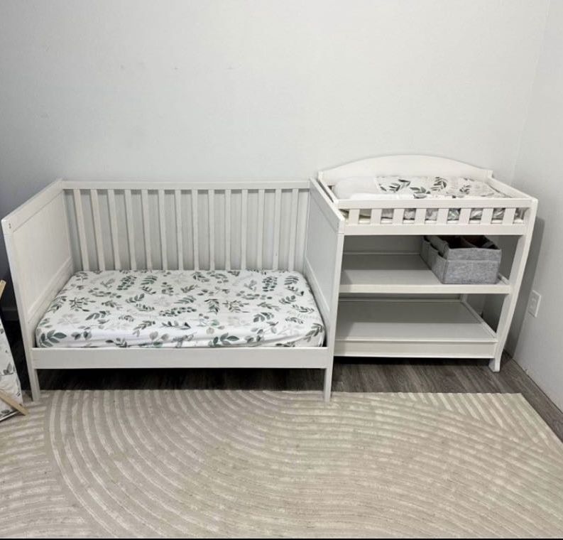 Crib And Changing Table 