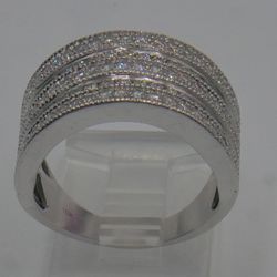 10kt white gold ring size 7 6.4 grams 112 diamonds approximately  1 carat mint. 872841-1.