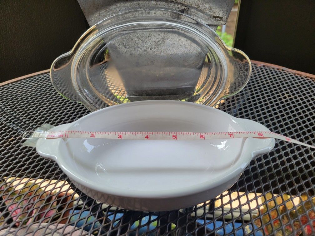 Vintage Corning Ware Glass White 400ml Oval P-14-B Dish w/Pyrex Clear P-14-C Lid Like New See Pics.

