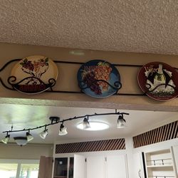 Three Plates display Rack