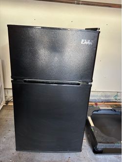 Mini Fridge with Stand and Tray
