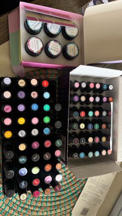 New/used nail supplies