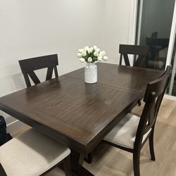 Costco Heavy Duty Extendable Dining Table w/6 Chairs