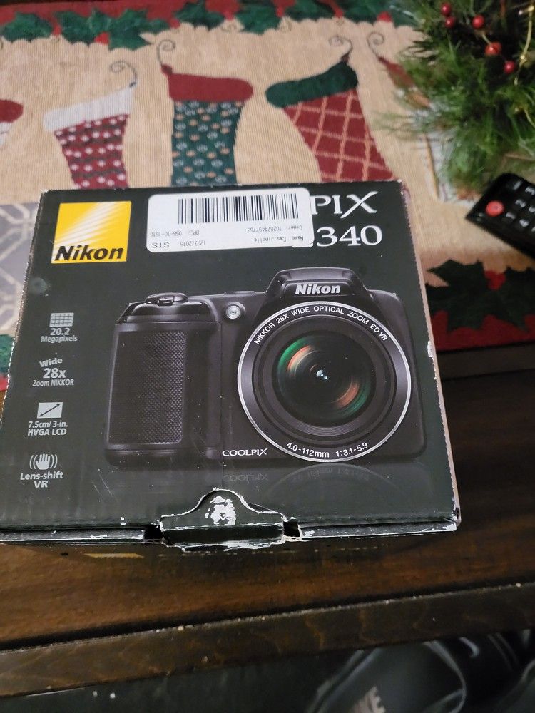 NEW Nikon CoolPix Digital Camera L340