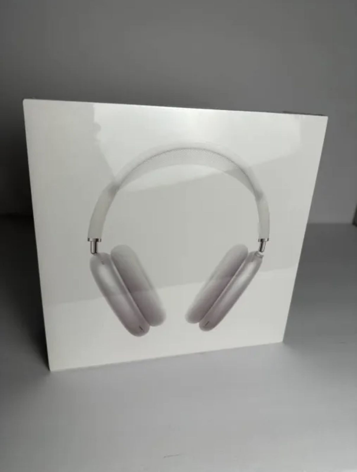Apple Airpod Max Headphones (Silver)