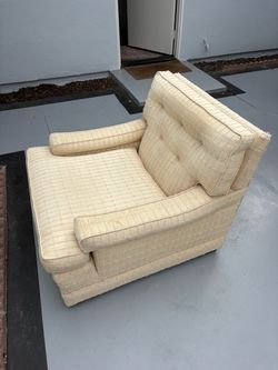 Family sofa we don’t have room for
