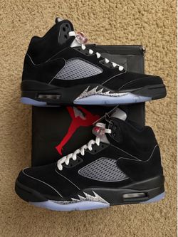 NOT OFFICIAL Size 11 (Brand new) - Air Jordan 5 metallic reimagined