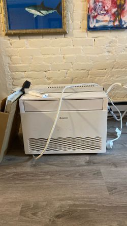 12,000 BTU Air conditioner