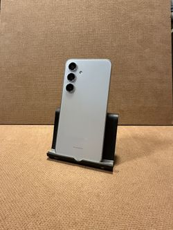 Samsung Galaxy S24 White 5g Att or Cricket 
