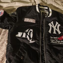 Brand New Yankees Bomber Jacket Size Small 
