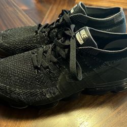 Nike vapormax black outlet mens sale