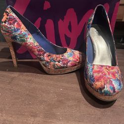 Fiomi Size 8 Heels