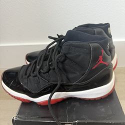 Nike Air Jordan 11 Bred Playoffs 2012 Sz 10