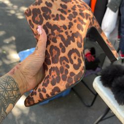 Leopard Boots 