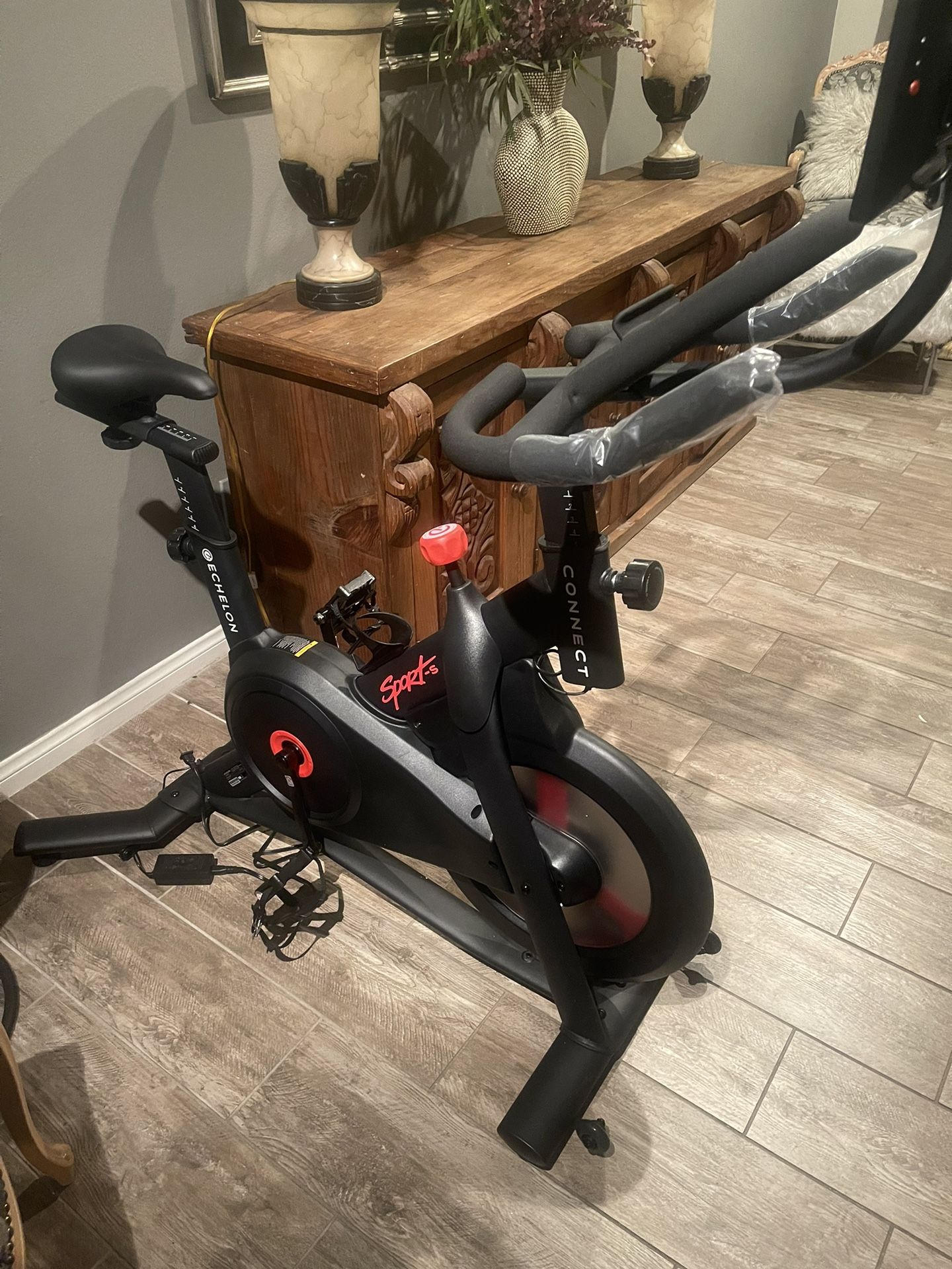 Brand New Top Of The Line Echelon Sports-s