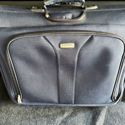 Ricardo Of Beverly Hills Luggage Garment Bag On Wheels