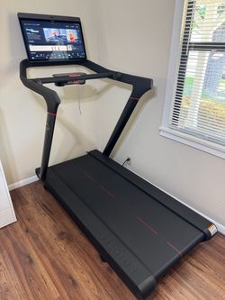 Peloton Tread
