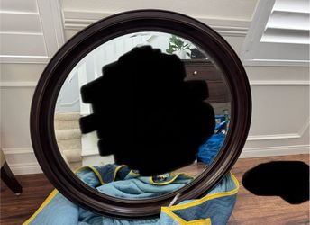STANLEY FURNITURE 42” Round Espresso Framed Wall Mirror