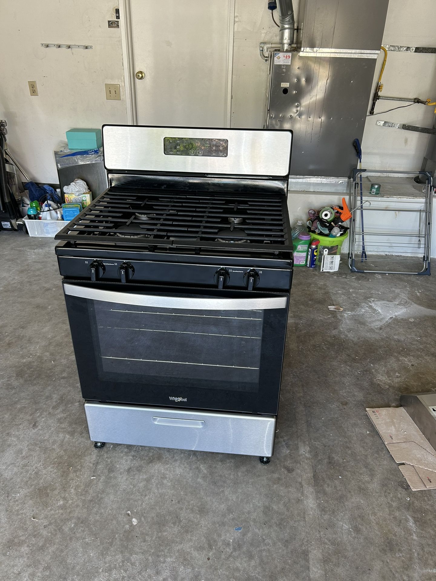 LIKE NEW 30” Whirpool Gas Range With Hood