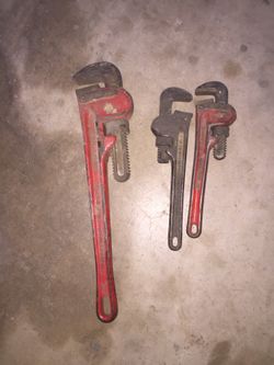Pipe wrench’s 18 inch 2 10 inch heavy duty 26 Inch